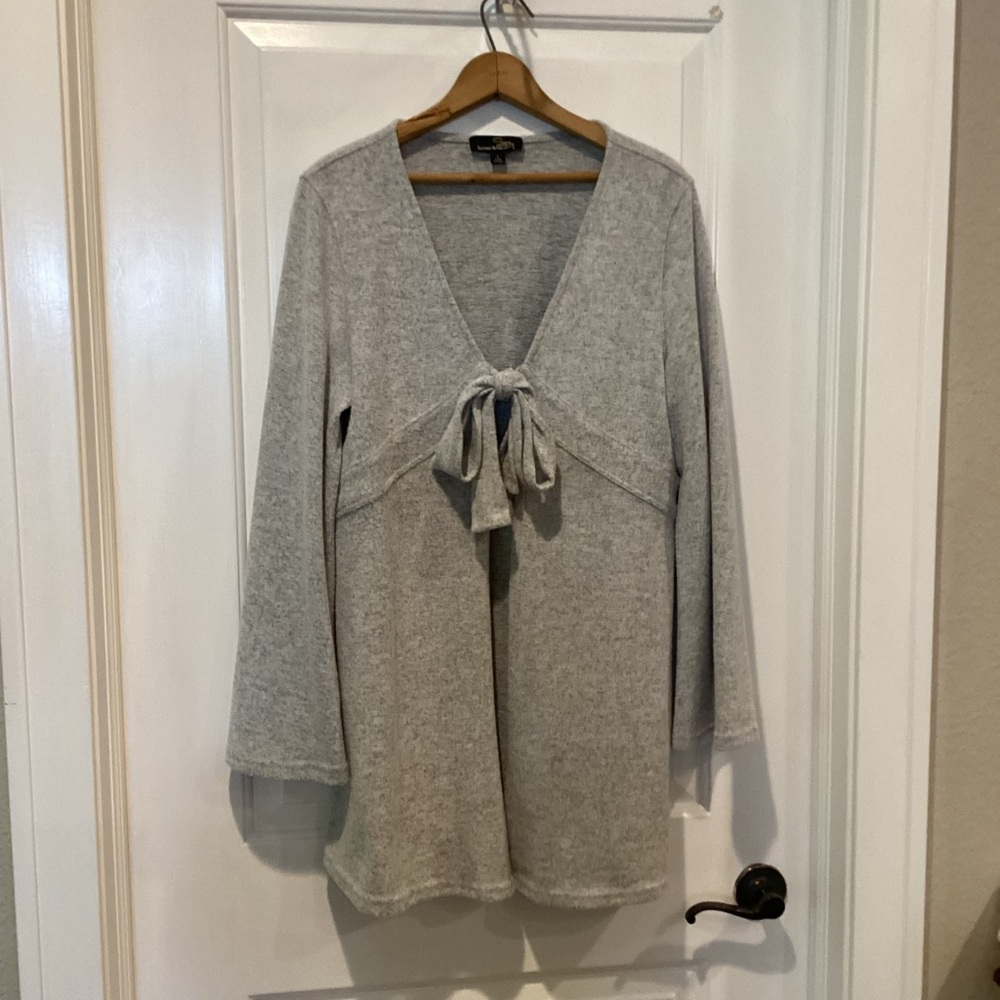 Suzanne Betro Light Gray V-Neck Sweater with Tie Detail
